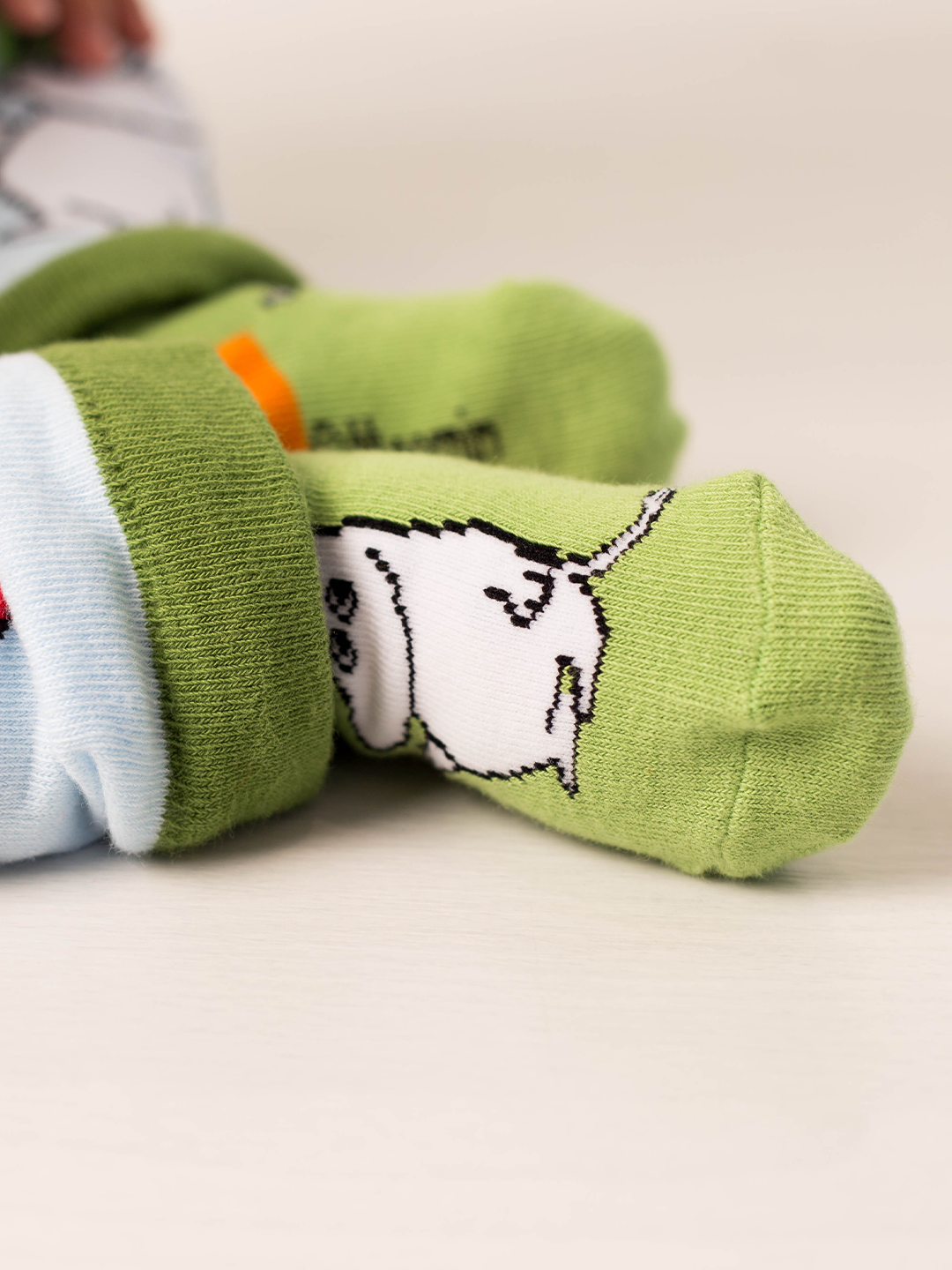 Moomin ™ Bio kostenlos, um Socken zu erkunden
