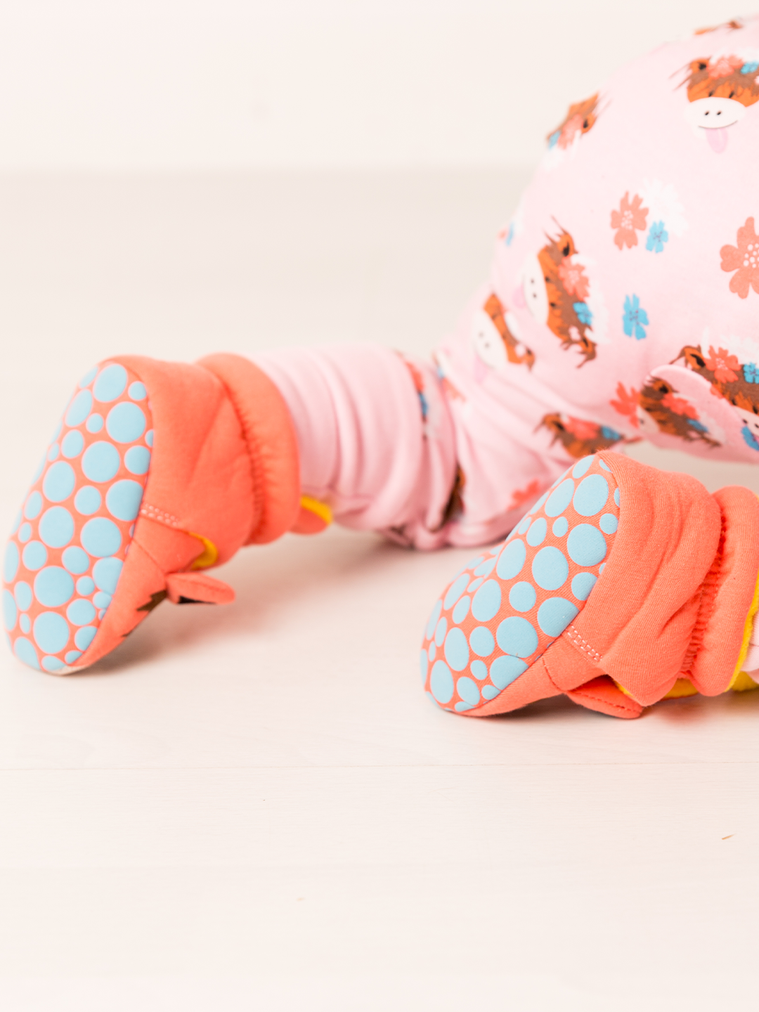 Bonnie Highland Cow Booties