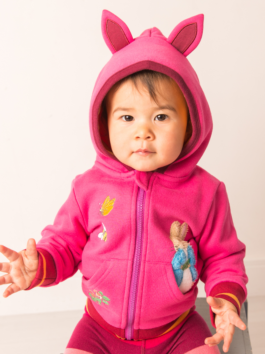 Felpa con cappuccio con foglie autunnali di Peter Rabbit