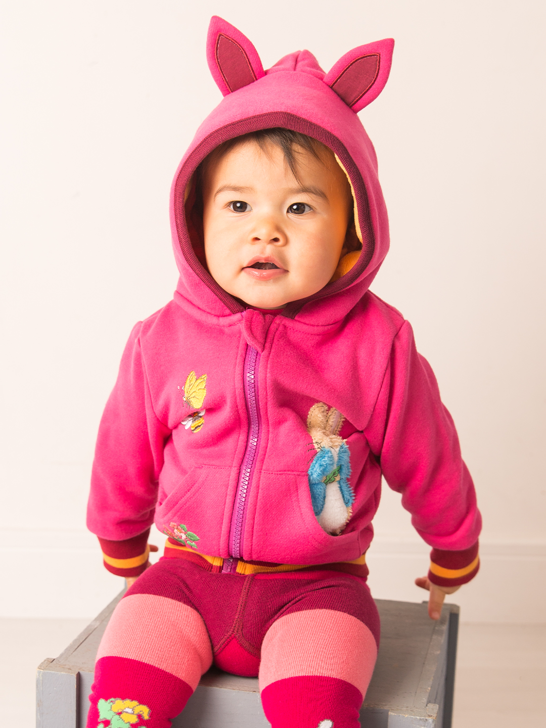 Felpa con cappuccio con foglie autunnali di Peter Rabbit