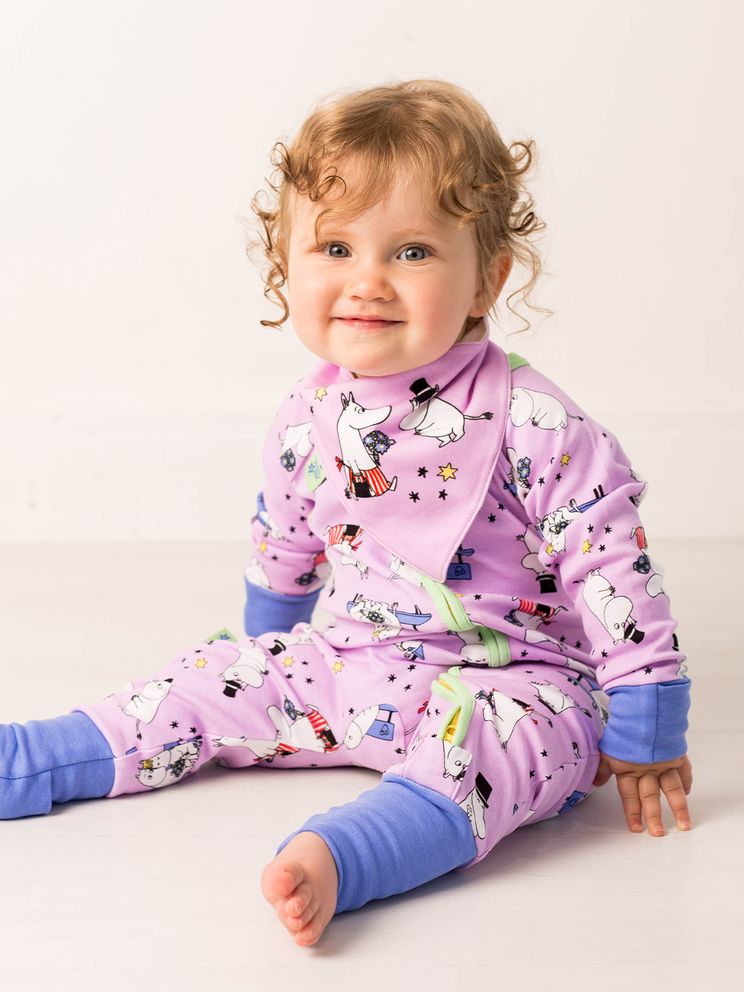 Moomin™ Organic Love Forever Light Lilac Bib