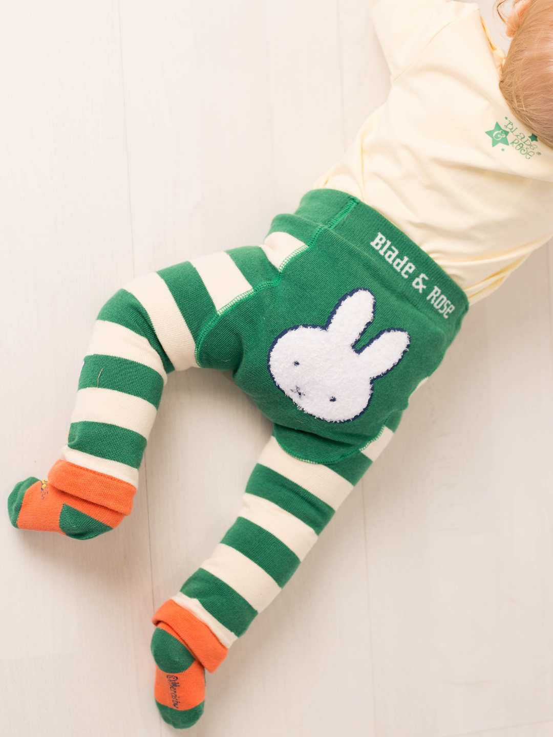 Miffy ™ ocupado en las leggings de verduras